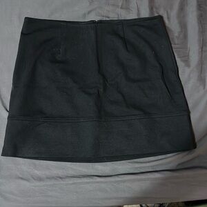 Black Skirt Banana Republic Size 2 NWT